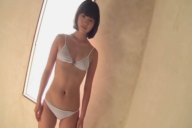 佐々木みゆう 「みゆうの課外授業4」１５歳中学３年生マイクロビキニ水着半裸セミヌード  (147)