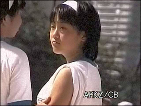 早稲田中学運動会　清楚な処女女子中学生は白いシャツを伸ばして濃紺ブルマを隠す恥じらい内ブルマ（シャツ出し）　参 : ちょっとエッチなブログ