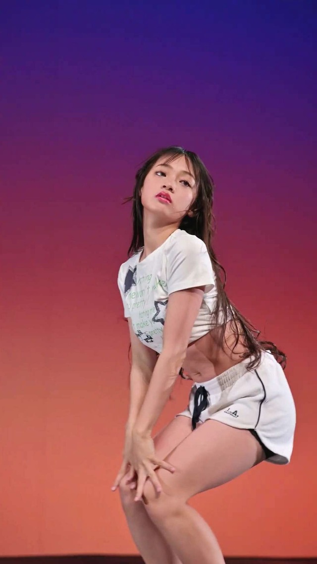 13歳中学1年生ＪＣ１アイゲキ地下アイドル星瑠菜おへそふとももパンチラ (46)