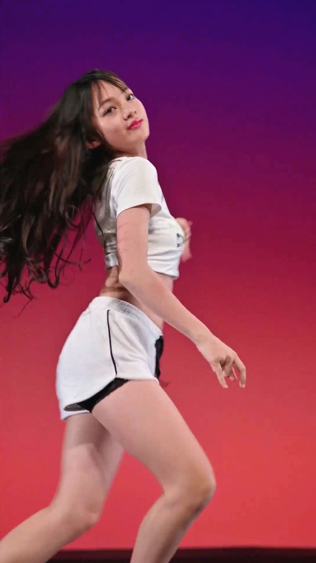 13歳中学1年生ＪＣ１アイゲキ地下アイドル星瑠菜おへそふとももパンチラ (64)