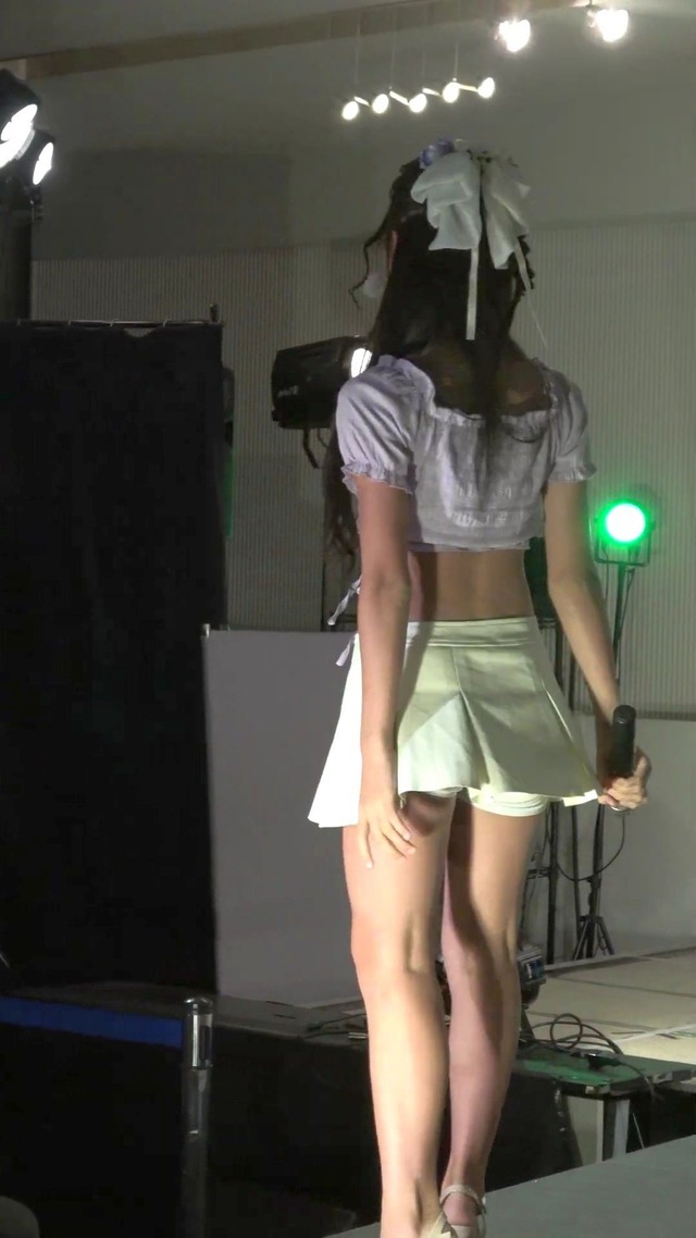 12歳小学校6年生JS6アイゲキ地下アイドル星瑠菜おへそふともも超ミニスカートパンチラ (34)