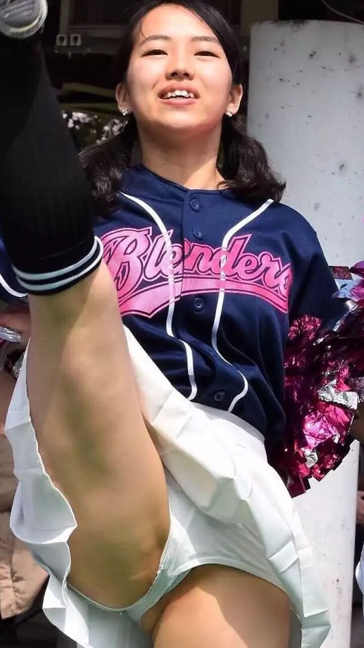 チアガールパンチラ 甲子園高校野球チアガール、ミニスカートでパンチラ 処女っ子 ...