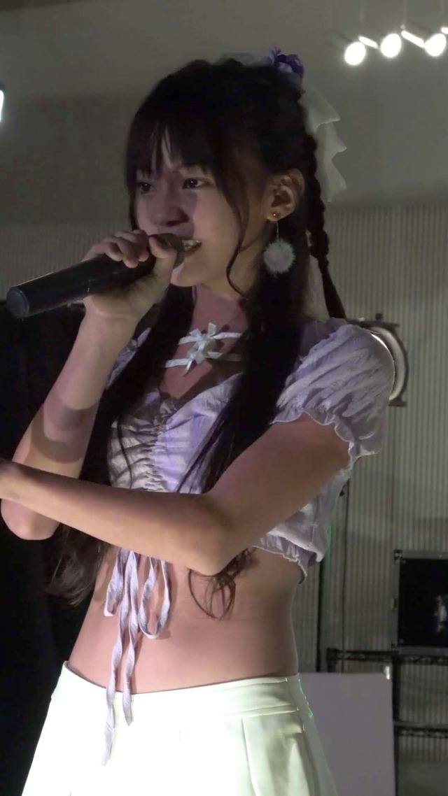 12歳小学校6年生JS6アイゲキ地下アイドル星瑠菜おへそふともも超ミニスカートパンチラ (33)