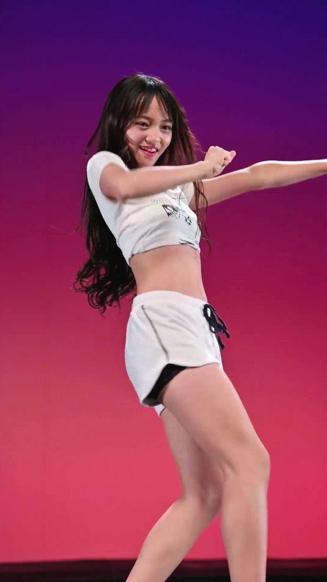 13歳中学1年生ＪＣ１アイゲキ地下アイドル星瑠菜おへそふとももパンチラ (69)