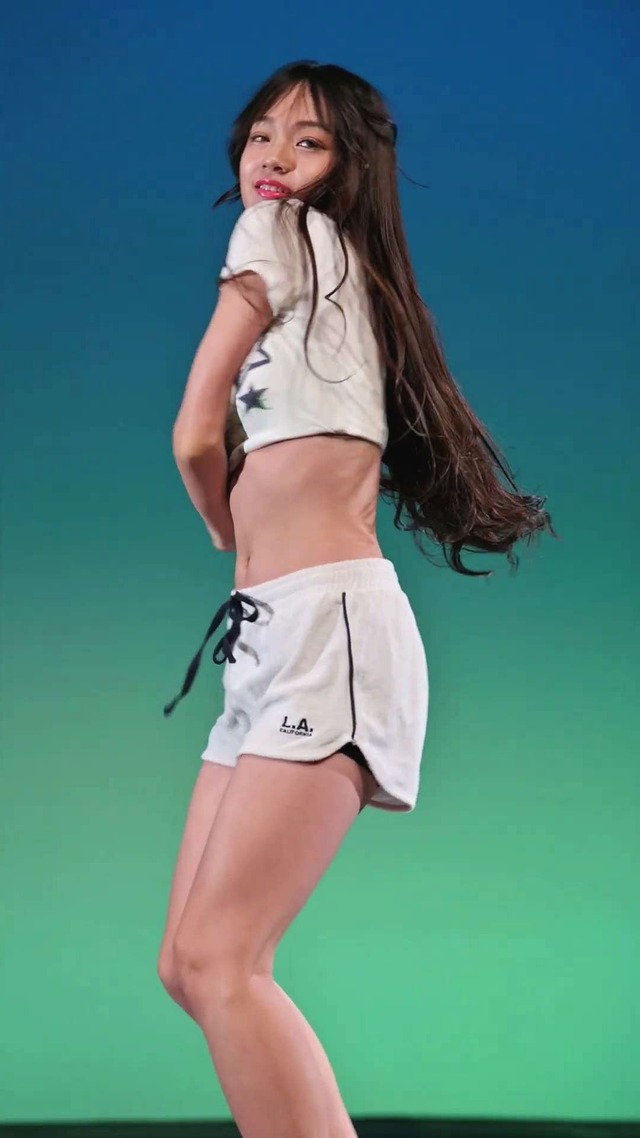 13歳中学1年生ＪＣ１アイゲキ地下アイドル星瑠菜おへそふとももパンチラ (13)