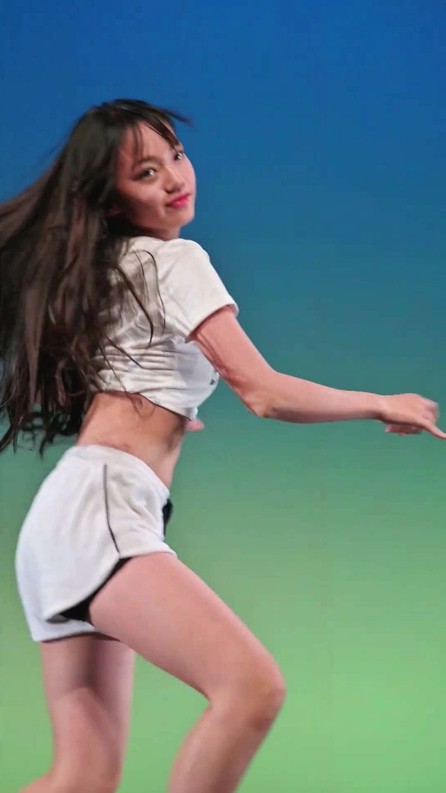 13歳中学1年生ＪＣ１アイゲキ地下アイドル星瑠菜おへそふとももパンチラ (43)