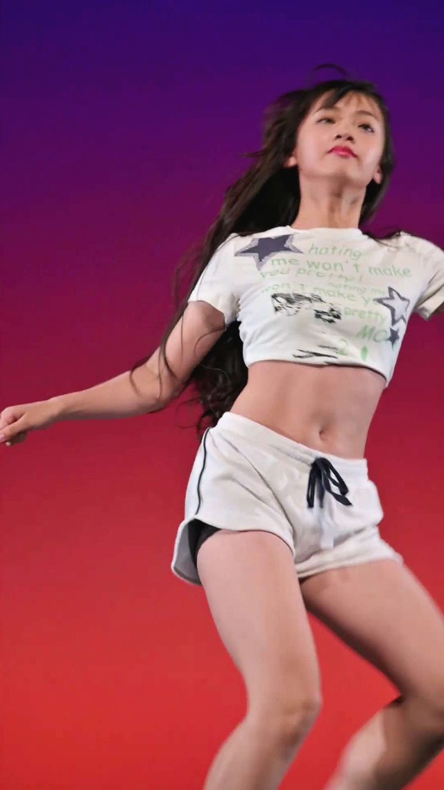 13歳中学1年生ＪＣ１アイゲキ地下アイドル星瑠菜おへそふとももパンチラ (75)