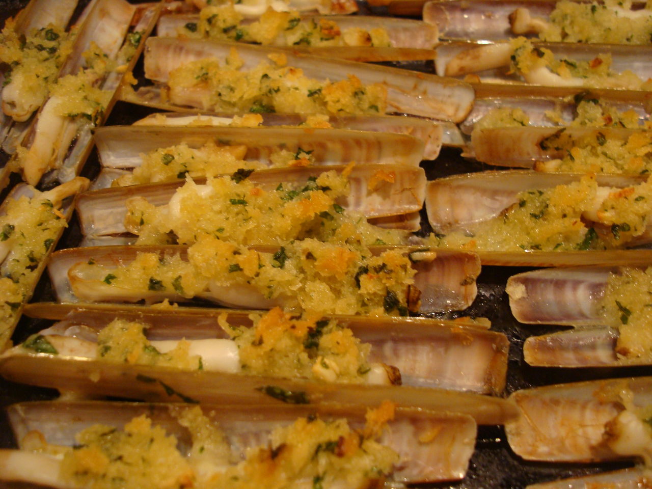 Cannelli Al Forno マテ貝のオーブン焼き Il Profumo Dalla Cucina 食卓からの香り Cannelli Al Forno マテ貝のオーブン焼き Il Profumo Dalla Cucina 食卓からの香り