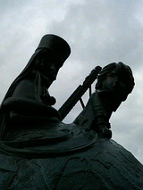 4bf12790.jpg