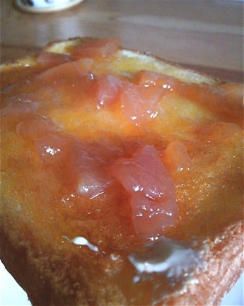 白桃ジャムおいしい