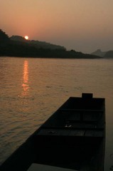 �׻����