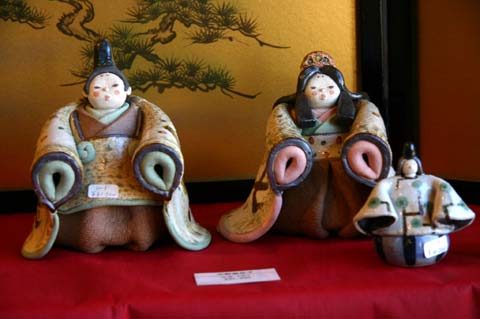 桃宴 笠間焼陶雛や手作りによる雛人形展 : わくわく茨城