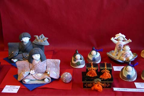 桃宴 笠間焼陶雛や手作りによる雛人形展 : わくわく茨城