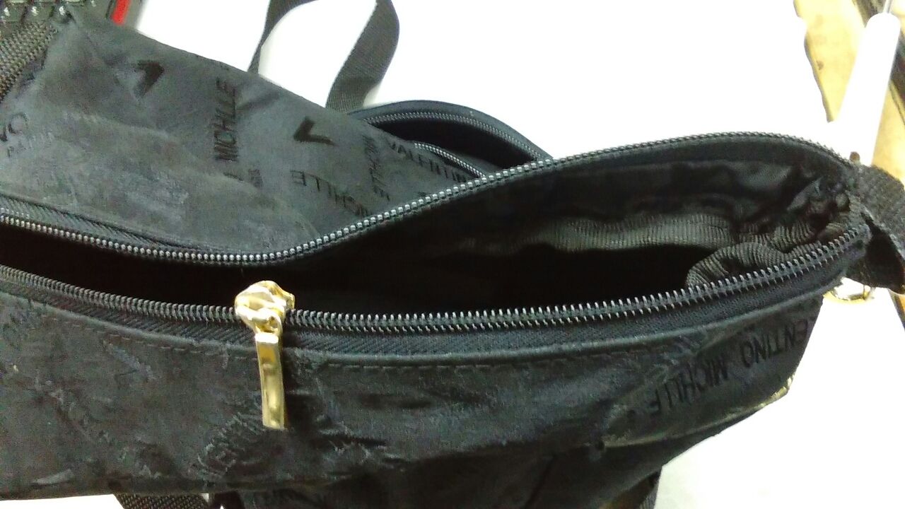 リュックのファスナー修理 鹿児島市で染み抜き 洋服直しならクリーニングハウスあい