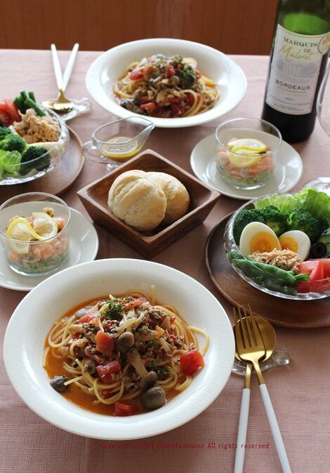 絶望パスタ！アボカドサーモンのタルタル！ニース風サラダ