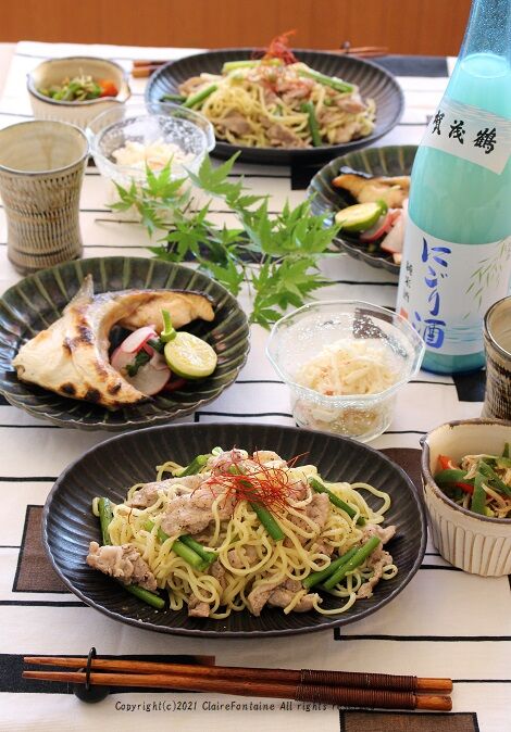 豚肉とにんにくの芽の塩焼きそば！で、週末おうち居酒屋