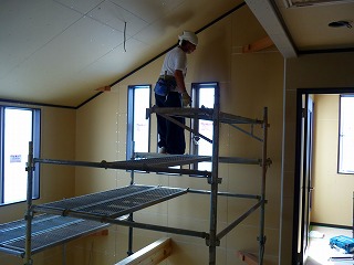 吹き抜けの室内足場 くらら日記