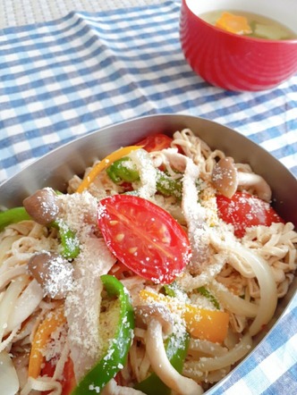 08 05 水 トーカンスーで夏を乗り切り 野菜と豚のペパロンチーノ弁当 お弁当と散歩の手帳
