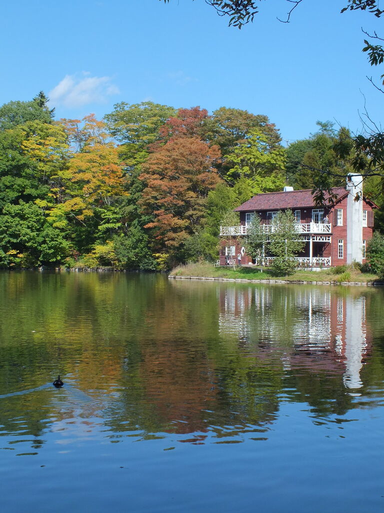 輝ける額 湖畔に点在する自然 アート 文学館を散歩 長野県軽井沢町 軽井沢タリアセン お弁当と散歩の手帳