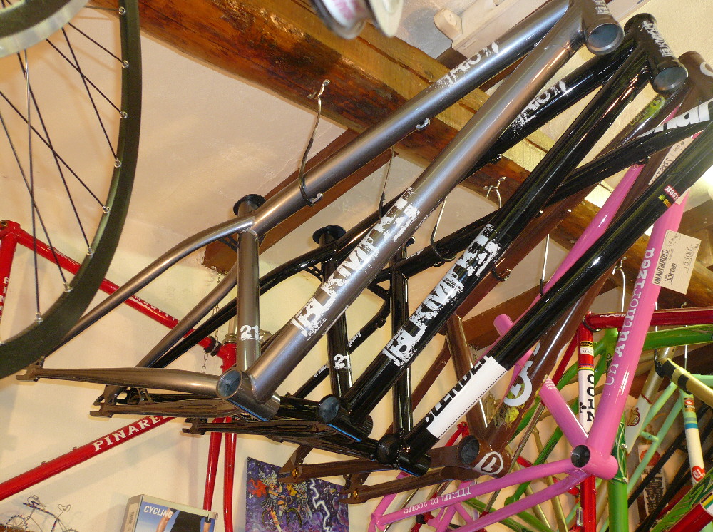 昨日の続きでBLKMRKT! : CLEAT BICYCLE 昨日の続きでBLKMRKT! : CLEAT BICYCLE