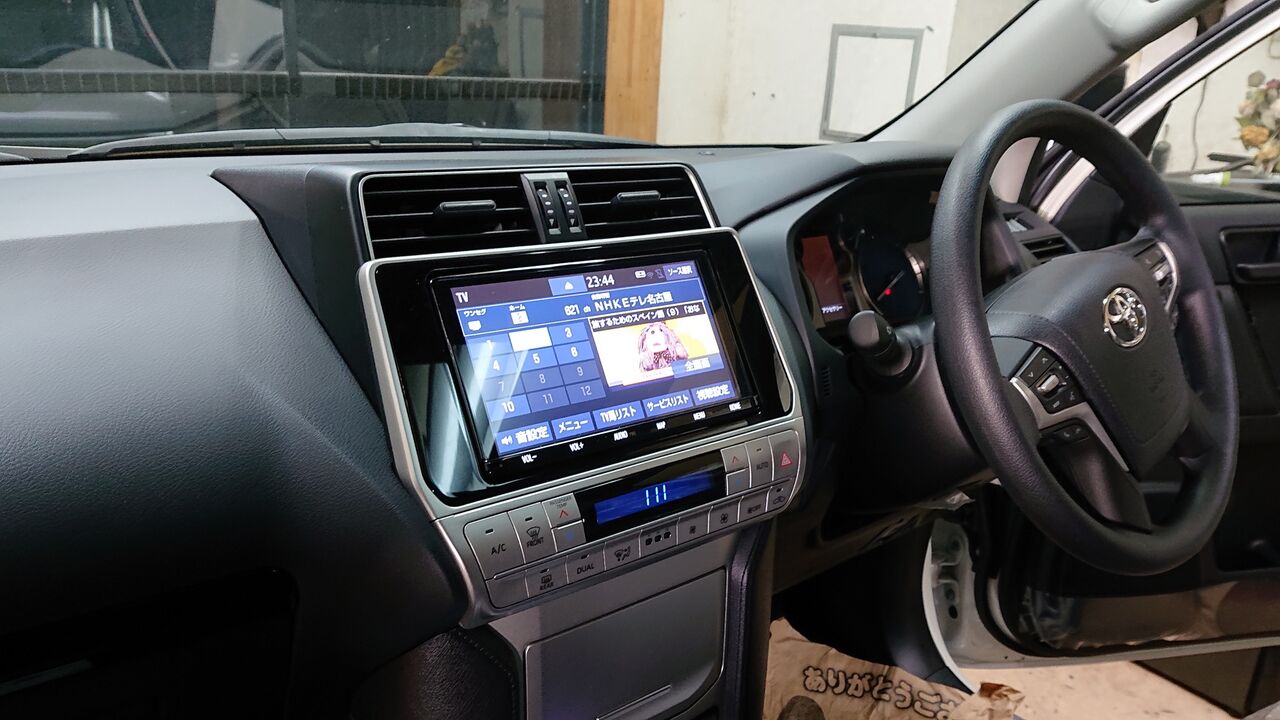 純正フリップダウンモニター取り付け！ : CLEVERSブログ