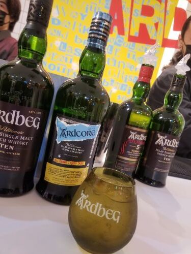 飲んでみた】アードベッグ・デー2022限定「アードコア」は ...