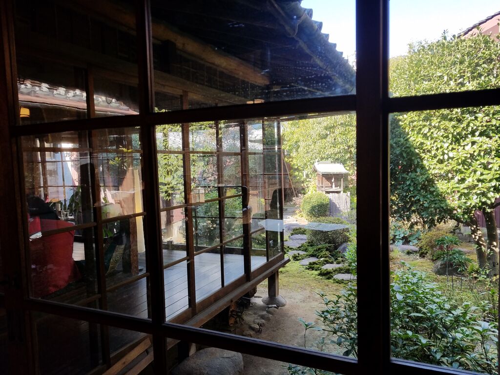 濱川由香さんとの 2人展 龍野城下町古民家カフェ 朔 で開催です 姫路の造形美術アトリエ なないろの種