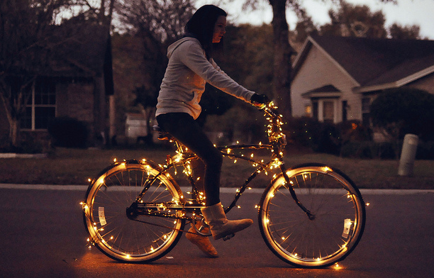 幻想的なイルミネーション自転車 : きよおと-KiYOTO