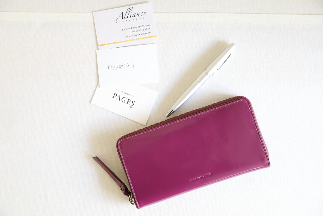 DRIES VAN NOTEN 型押しラウンドジップ長財布 箱タグ付き