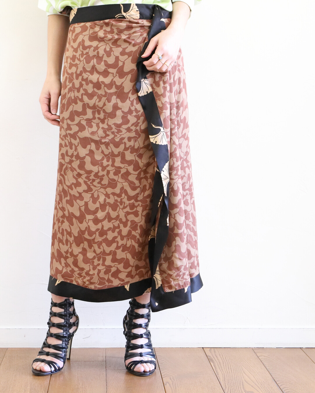 DRIES VAN NOTEN ～ 40 サイズ在庫有りのスカート : CLOSET