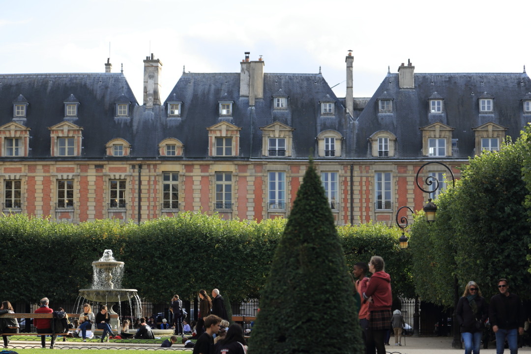 ヴォージュ広場 Place Des Vosges Closet