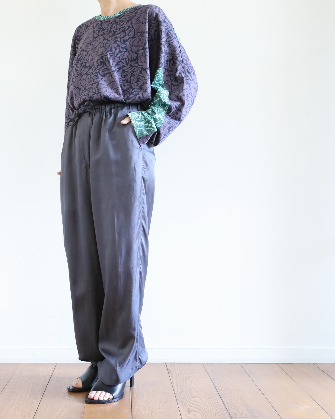 Dries Van Noten ゴムウエスト プリント ロングパンツ DRIES VAN NOTEN】SS23 ワイド カーゴパンツ Black 送料関税込