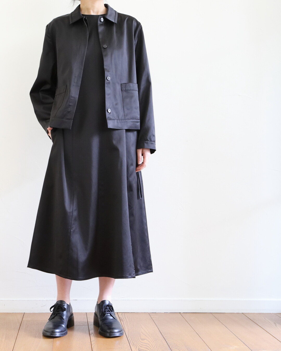 SARA LANZI ～ サテンのショートジャケット : CLOSET