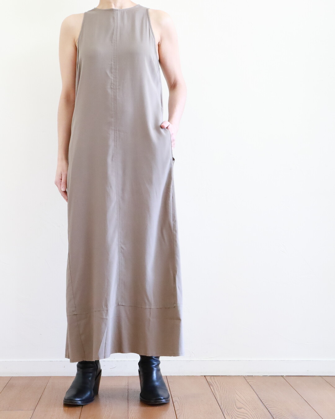 Kristensen Du Nord ～ シルクサテンのワンピース : CLOSET