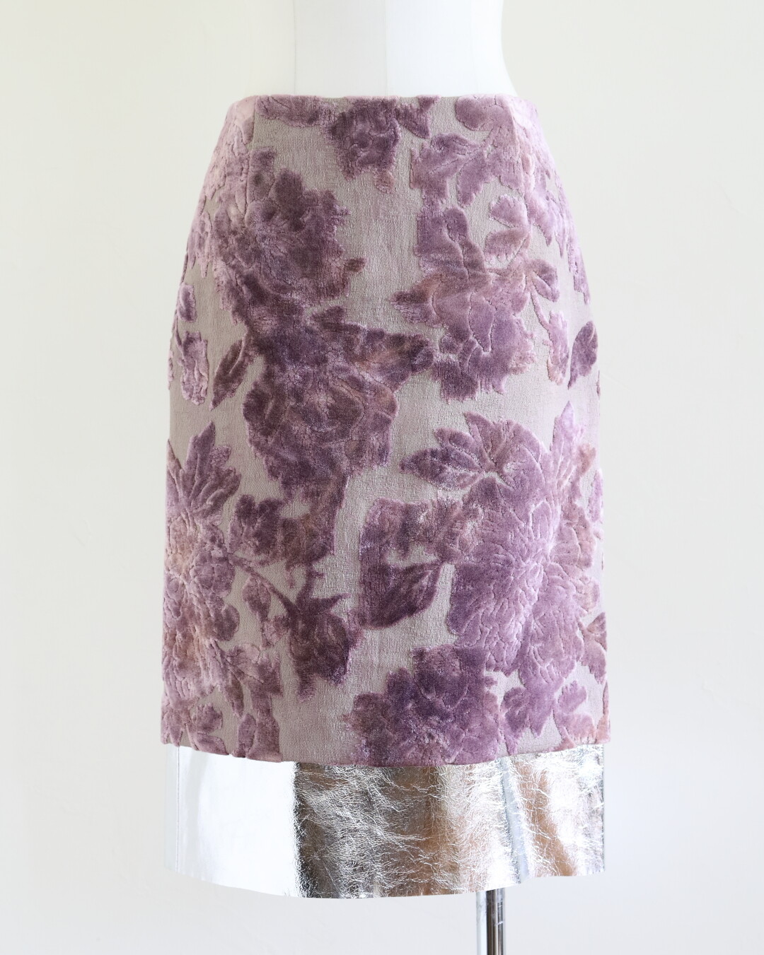 【DRIES VAN NOTEN】Sebia フローラルジャカード ミディスカート DRIES VAN NOTEN ~ SPUR.JP 掲載のスカート : CLOSET