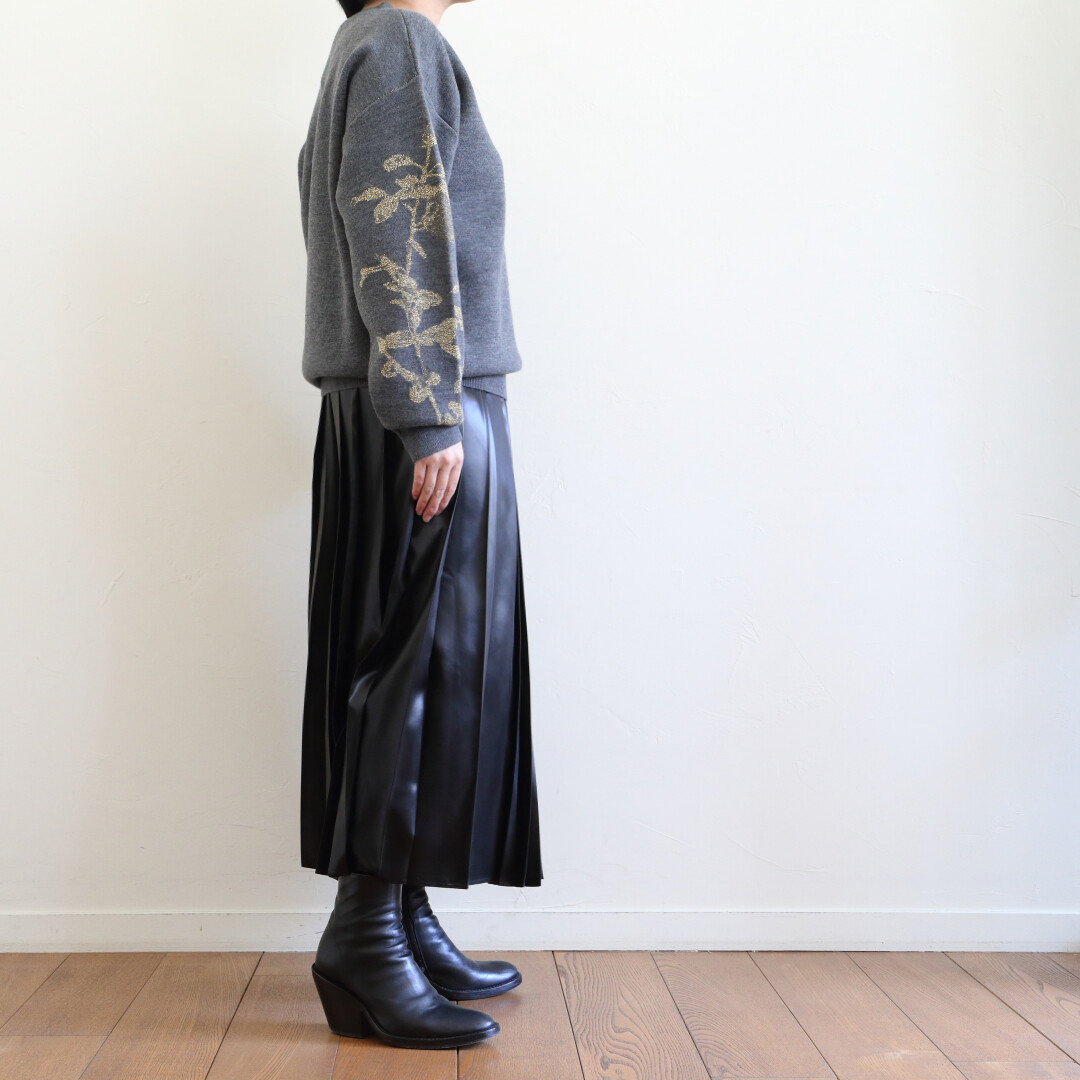DRIES VAN NOTEN ~ ゴールド刺繍のメリノセーター(再掲載 DRIES VAN NOTEN ~ ゴールド刺繍のメリノセーター(再掲載