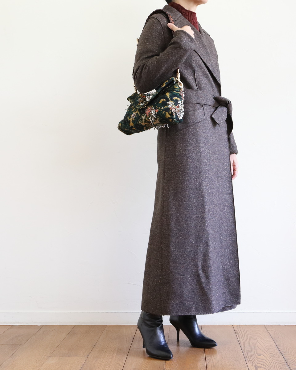 Harris Wharf London ～ シャープなシルエットのコート : CLOSET