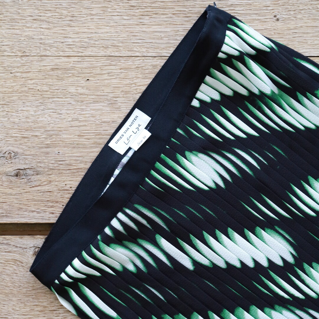 DRIES VAN NOTEN ~ Len Lye のプリーツスカート : CLOSET