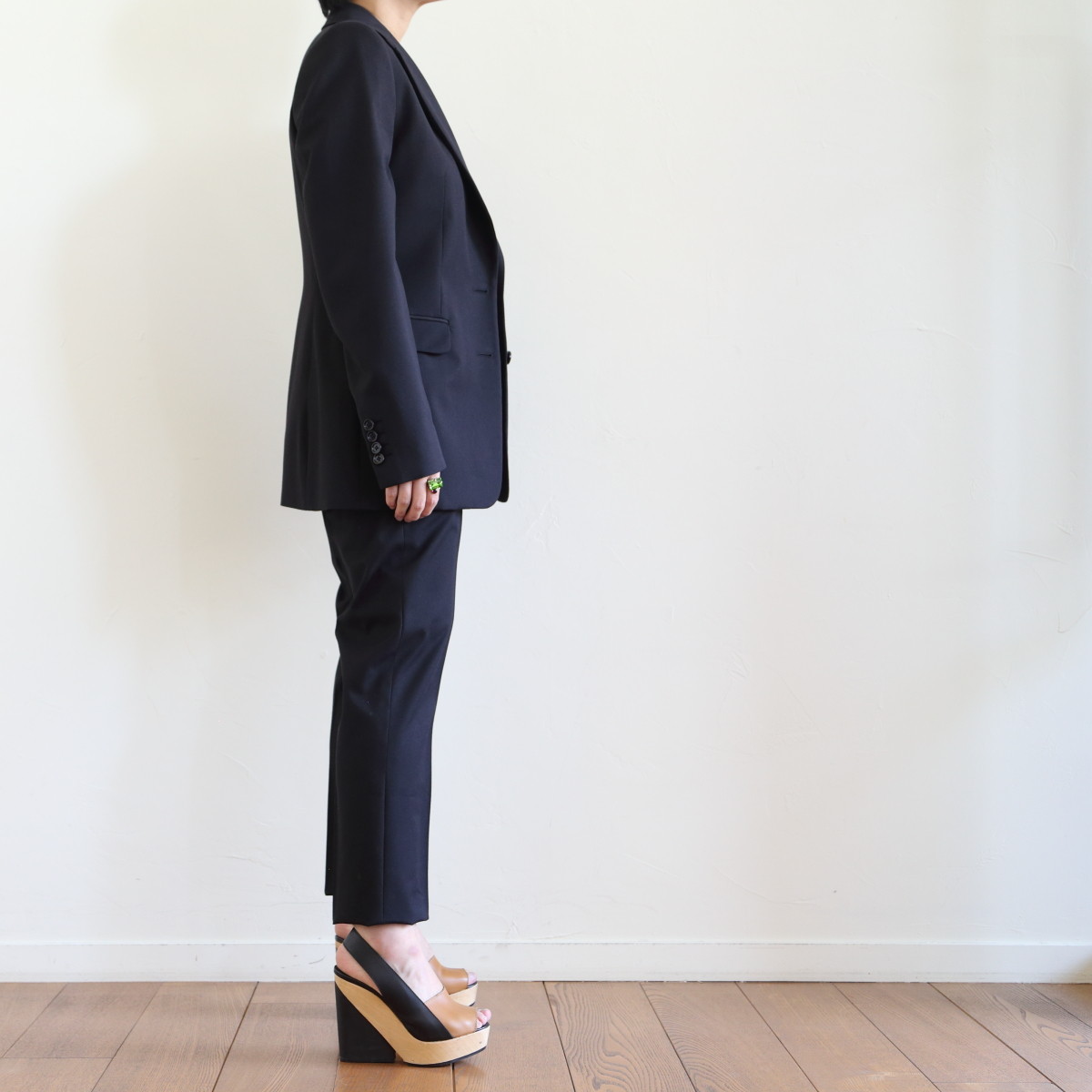 DRIES VAN NOTEN ~ ブラックのパンツスーツ : CLOSET DRIES VAN NOTEN ~ ブラックのパンツスーツ : CLOSET