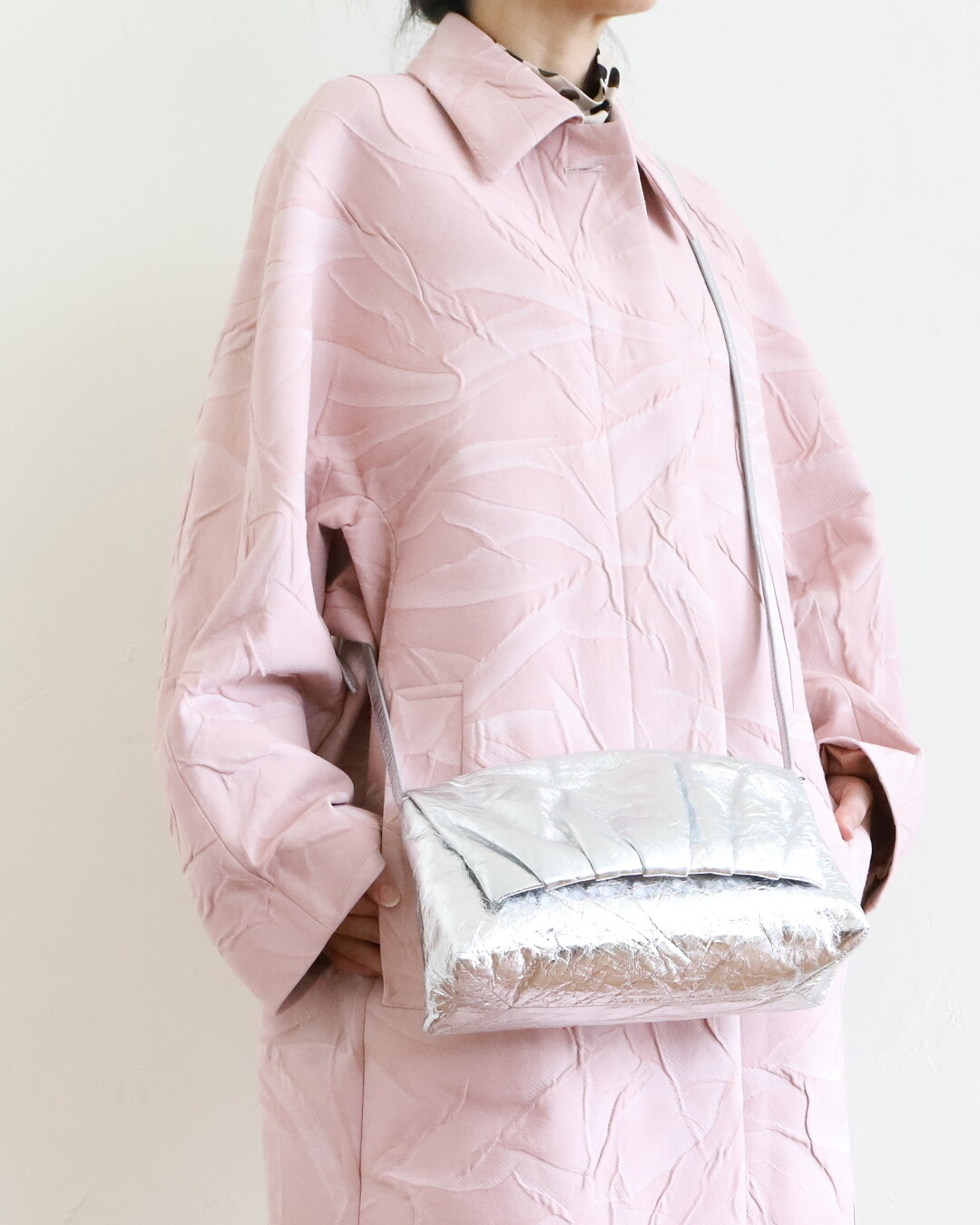 DRIES VAN NOTEN ~ シルバーのバッグ 容量について : CLOSET DRIES VAN NOTEN ~ シルバーのバッグ 容量について : CLOSET
