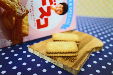 ビスコ ストロベリーショートケーキ味【グリコ】