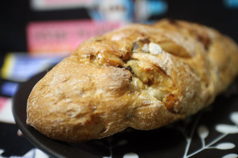 くるみとレーズンのパン