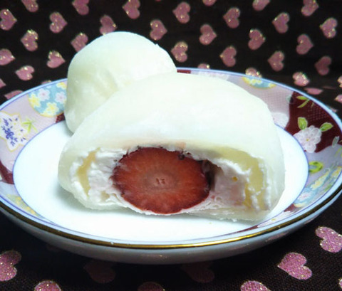 まるごと苺クリーム大福【ローソン】