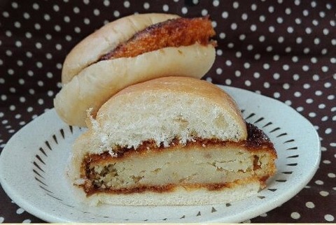 こだわりソースのコロッケパン