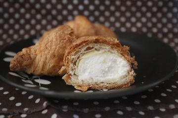 ミニクロワッサン レアチーズクリーム