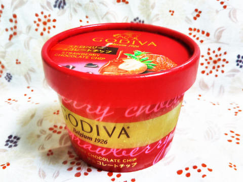 GODIVA ストロベリーチョコレートチップ