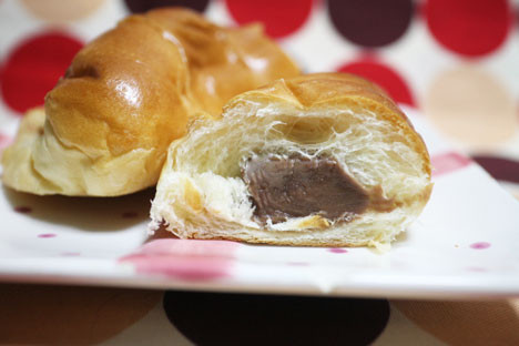 クーベルチュールチョコ入りチョコクリームのコロネ