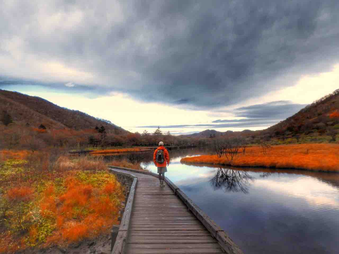 群馬】赤城山の草紅葉が美しい池塘 覚満淵 : 何度でも訪れたい日本の風景