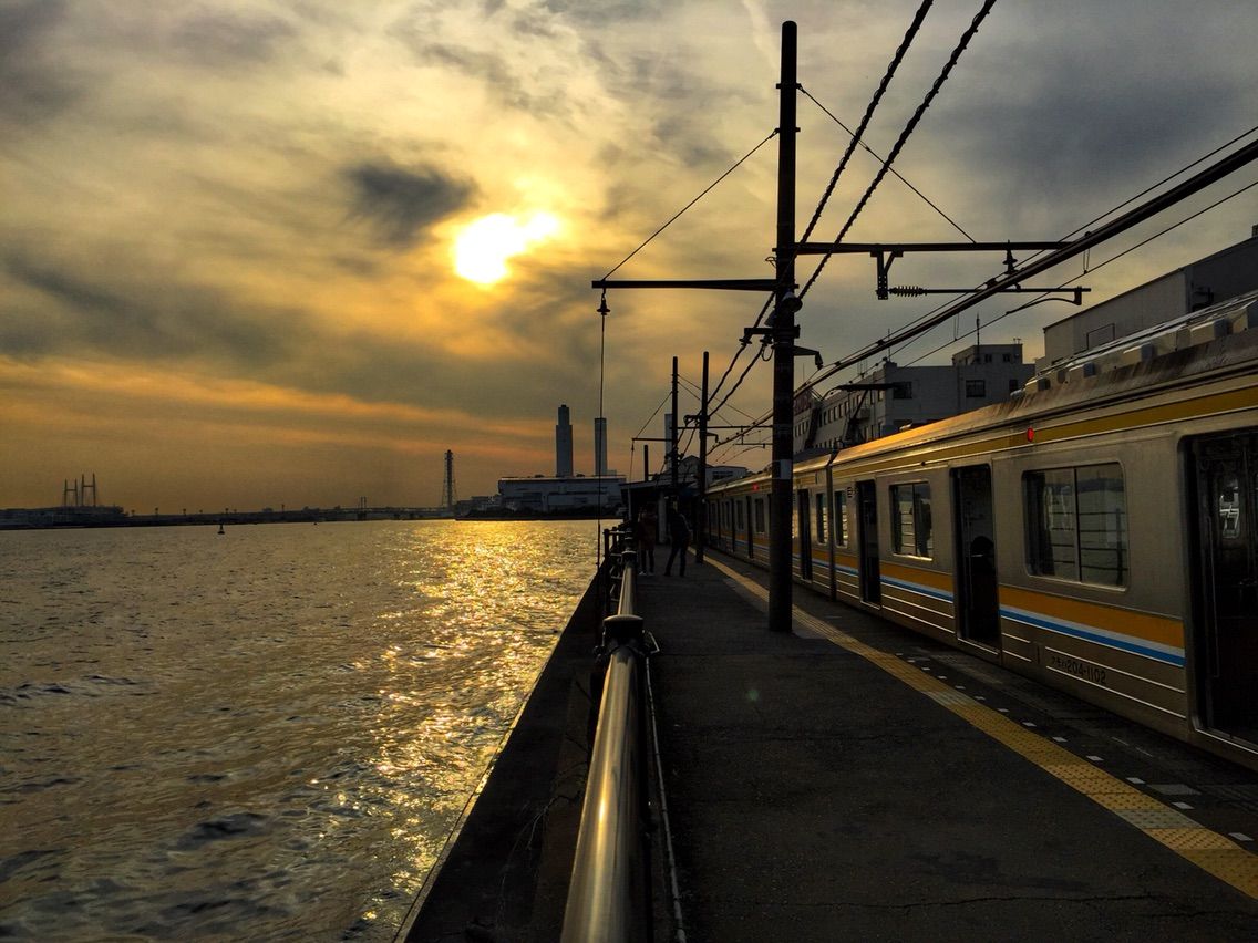 神奈川 鶴見線に乗って海芝浦駅へ 何度でも訪れたい日本の風景