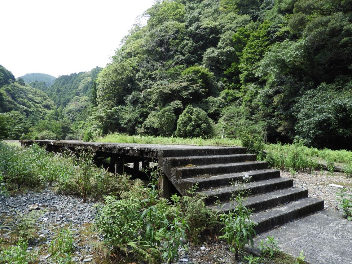 何度でも訪れたい日本の風景
	  【三重】山奥に残された廃駅 旧東青山駅